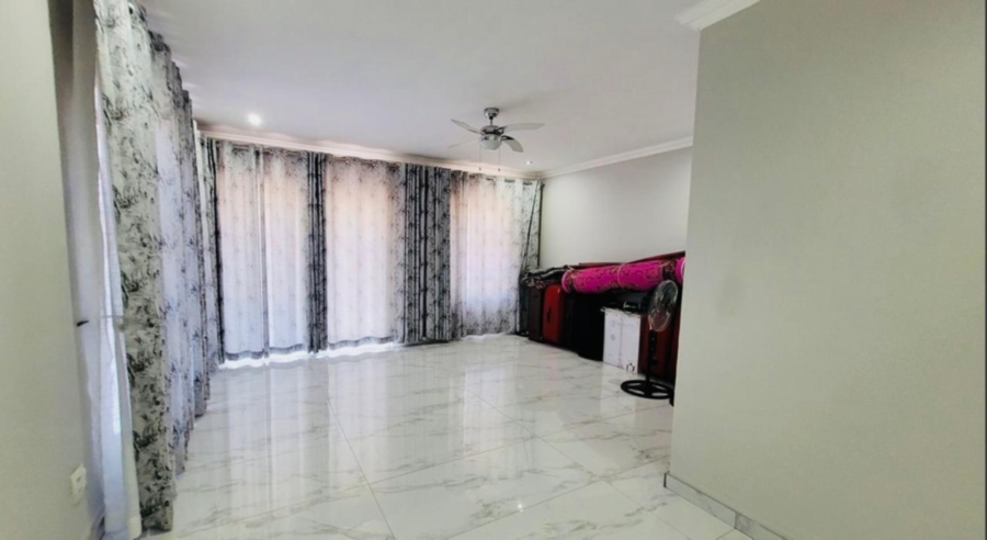 5 Bedroom Property for Sale in Elawini Lifestyle Estate Mpumalanga