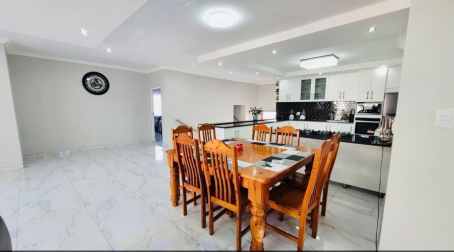 5 Bedroom Property for Sale in Elawini Lifestyle Estate Mpumalanga
