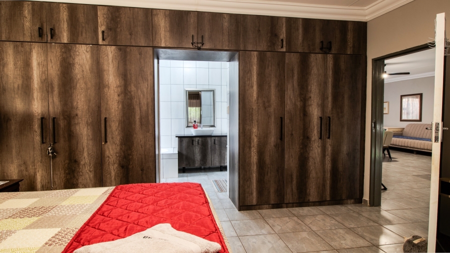 3 Bedroom Property for Sale in Marloth Park Mpumalanga