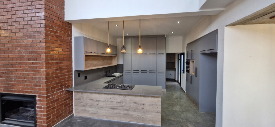 To Let 4 Bedroom Property for Rent in Sonheuwel Mpumalanga