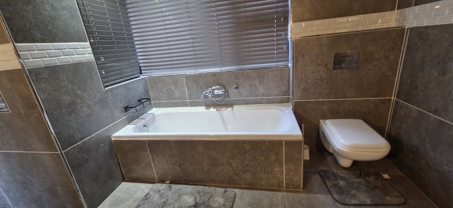 To Let 4 Bedroom Property for Rent in Sonheuwel Mpumalanga