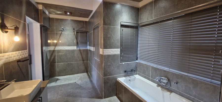 To Let 4 Bedroom Property for Rent in Sonheuwel Mpumalanga