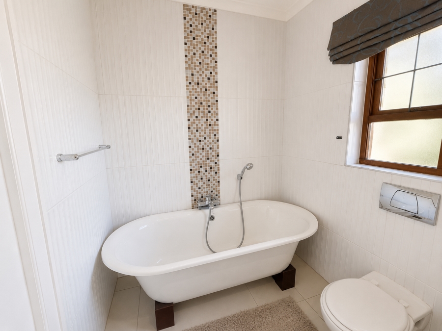 To Let 6 Bedroom Property for Rent in Secunda Mpumalanga
