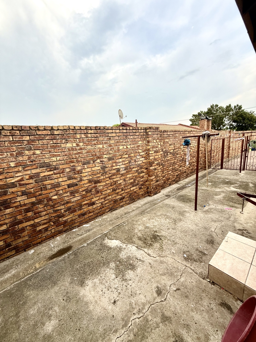 To Let 2 Bedroom Property for Rent in Trichardt Mpumalanga