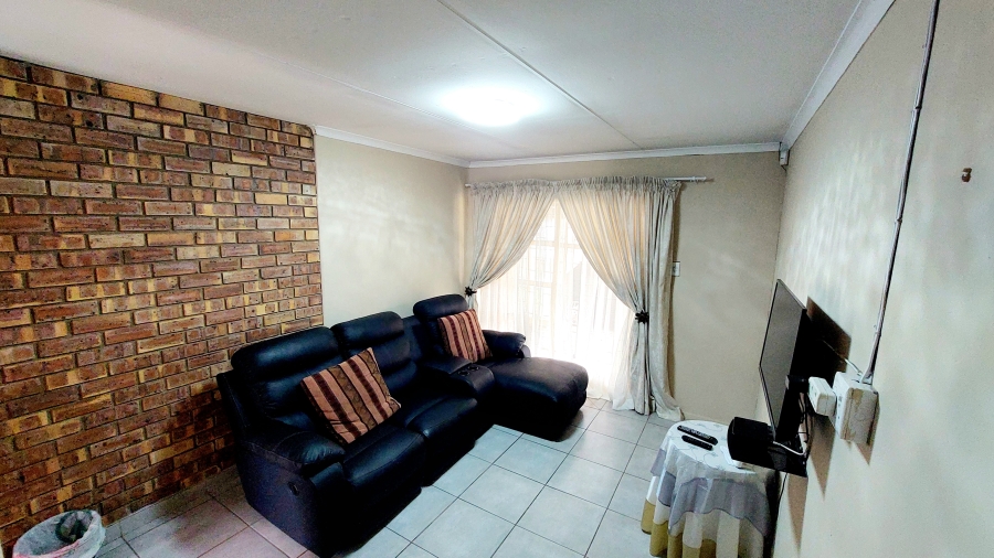 To Let 1 Bedroom Property for Rent in Secunda Mpumalanga