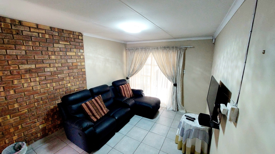 To Let 1 Bedroom Property for Rent in Secunda Mpumalanga