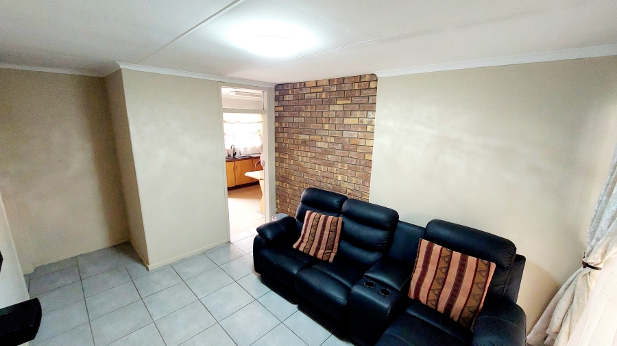 To Let 1 Bedroom Property for Rent in Secunda Mpumalanga