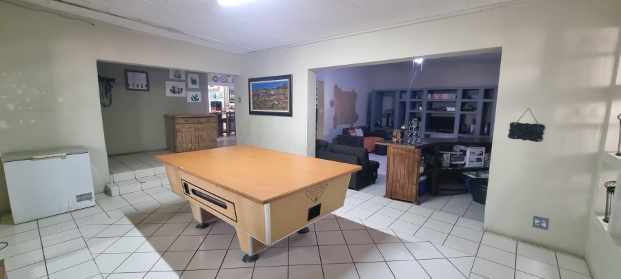 7 Bedroom Property for Sale in Nelspruit Ext 5 Mpumalanga