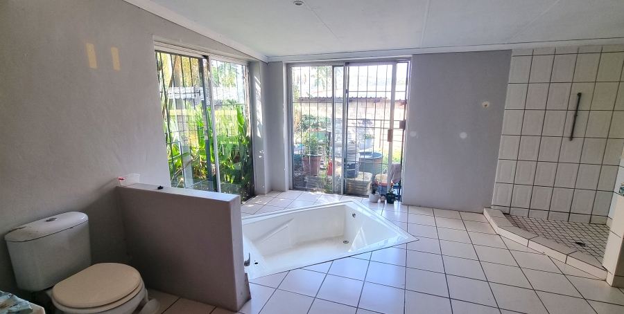 7 Bedroom Property for Sale in Nelspruit Ext 5 Mpumalanga