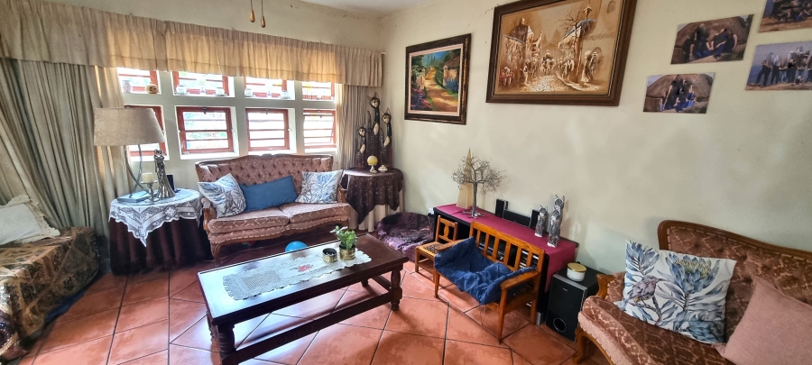 7 Bedroom Property for Sale in Nelspruit Ext 5 Mpumalanga