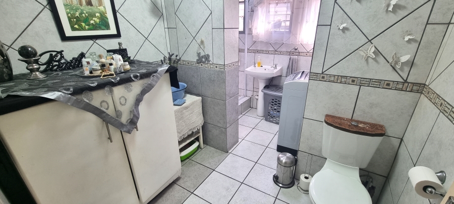 7 Bedroom Property for Sale in Nelspruit Ext 5 Mpumalanga
