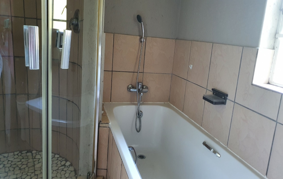 2 Bedroom Property for Sale in West Acres Mpumalanga