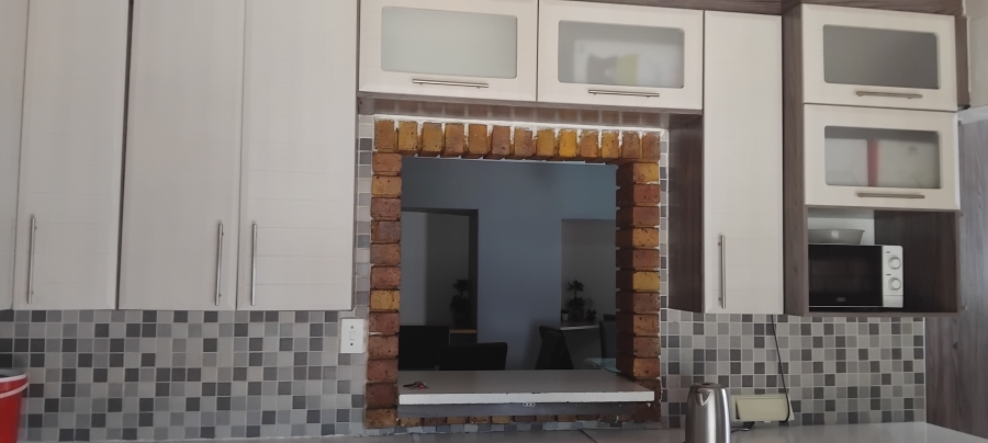 Commercial Property for Sale in Witbank Ext 16 Mpumalanga