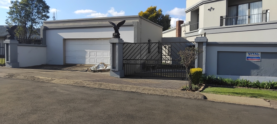 Commercial Property for Sale in Witbank Ext 16 Mpumalanga