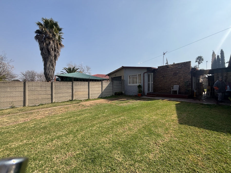 4 Bedroom Property for Sale in Witbank Ext 16 Mpumalanga