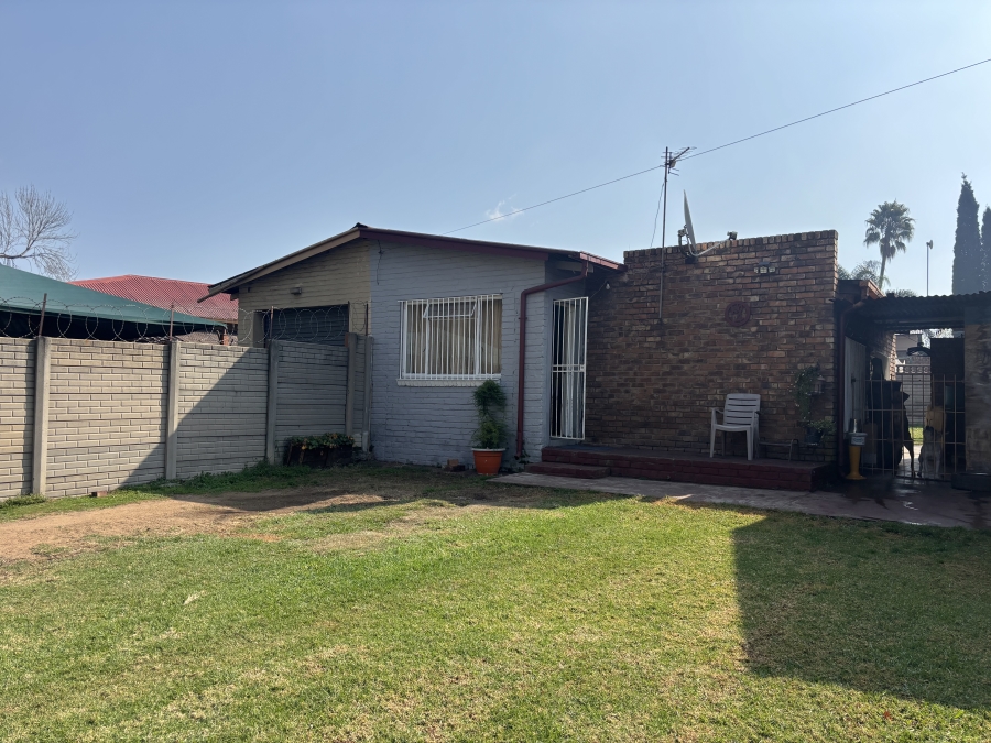 4 Bedroom Property for Sale in Witbank Ext 16 Mpumalanga