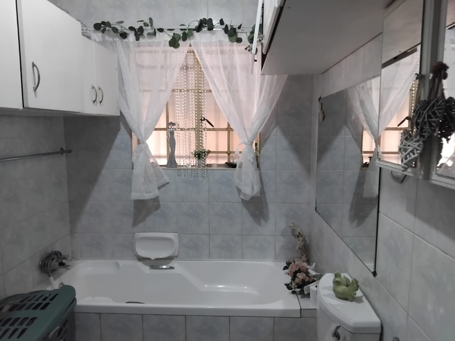 2 Bedroom Property for Sale in Reyno Ridge Mpumalanga