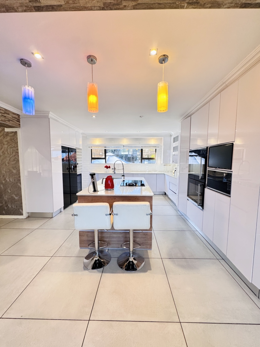 7 Bedroom Property for Sale in Reyno Ridge Mpumalanga