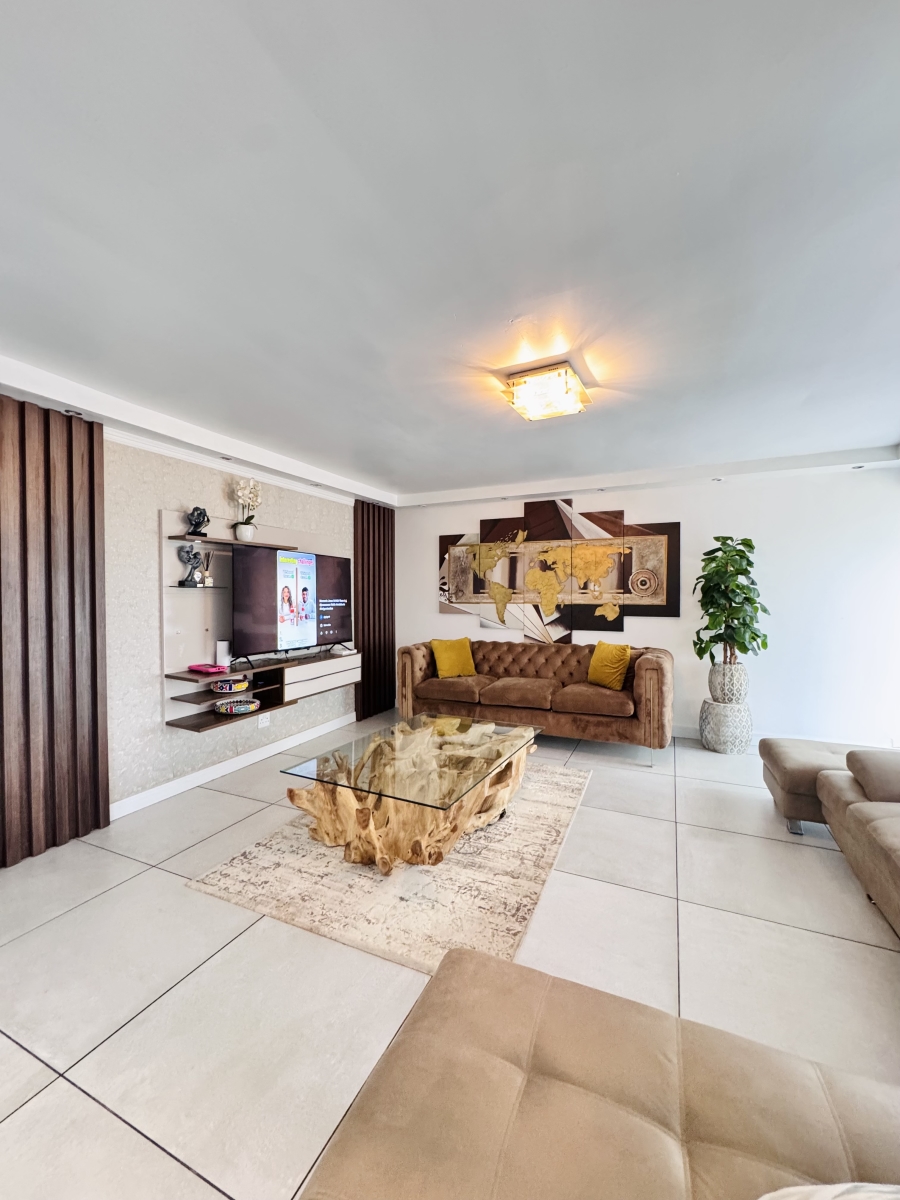 7 Bedroom Property for Sale in Reyno Ridge Mpumalanga