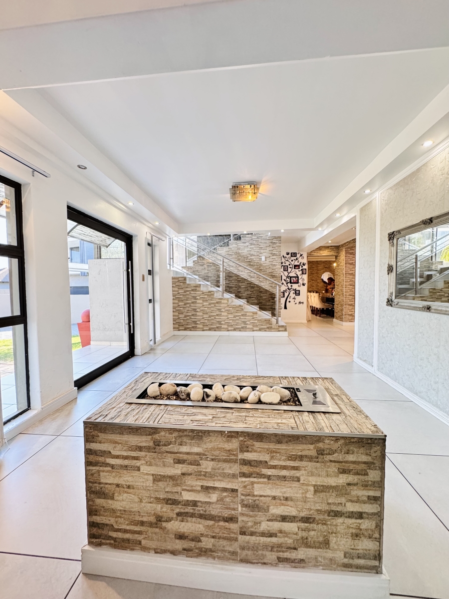 7 Bedroom Property for Sale in Reyno Ridge Mpumalanga
