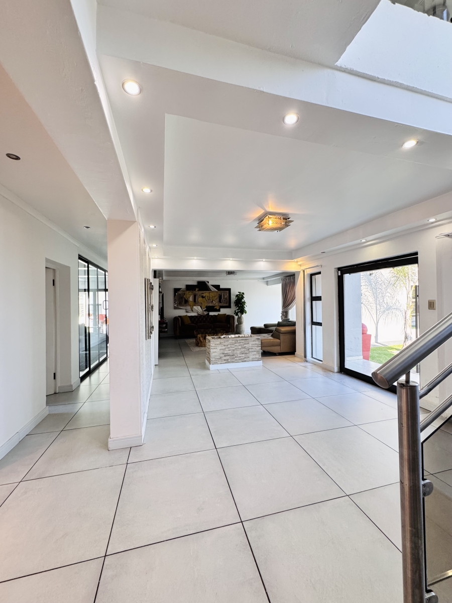 7 Bedroom Property for Sale in Reyno Ridge Mpumalanga