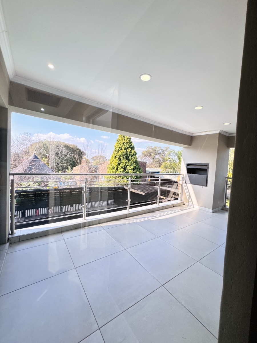 7 Bedroom Property for Sale in Reyno Ridge Mpumalanga