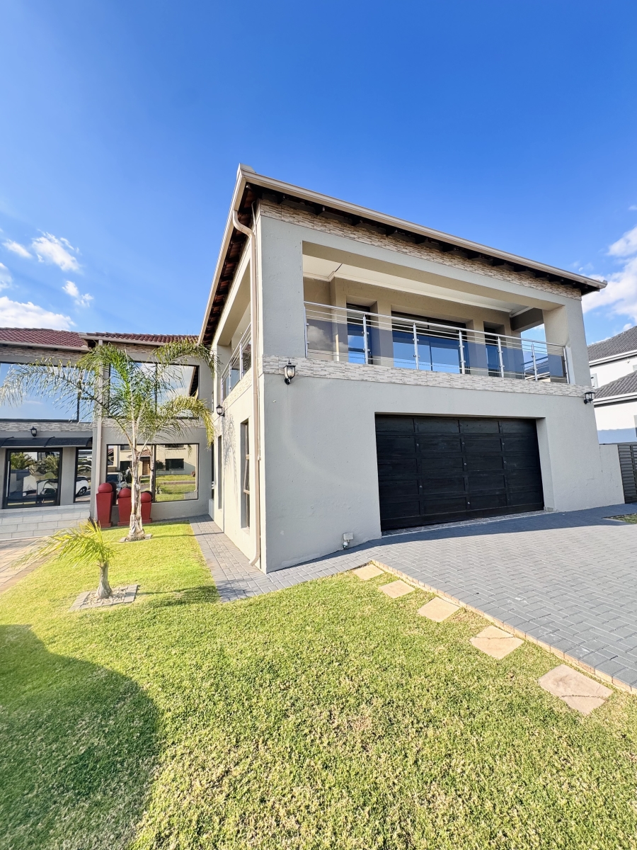 7 Bedroom Property for Sale in Reyno Ridge Mpumalanga