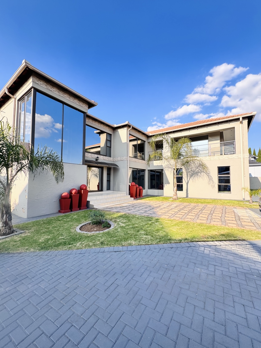 7 Bedroom Property for Sale in Reyno Ridge Mpumalanga