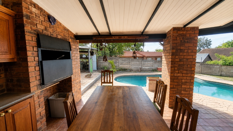 4 Bedroom Property for Sale in West Acres Ext 8 Mpumalanga