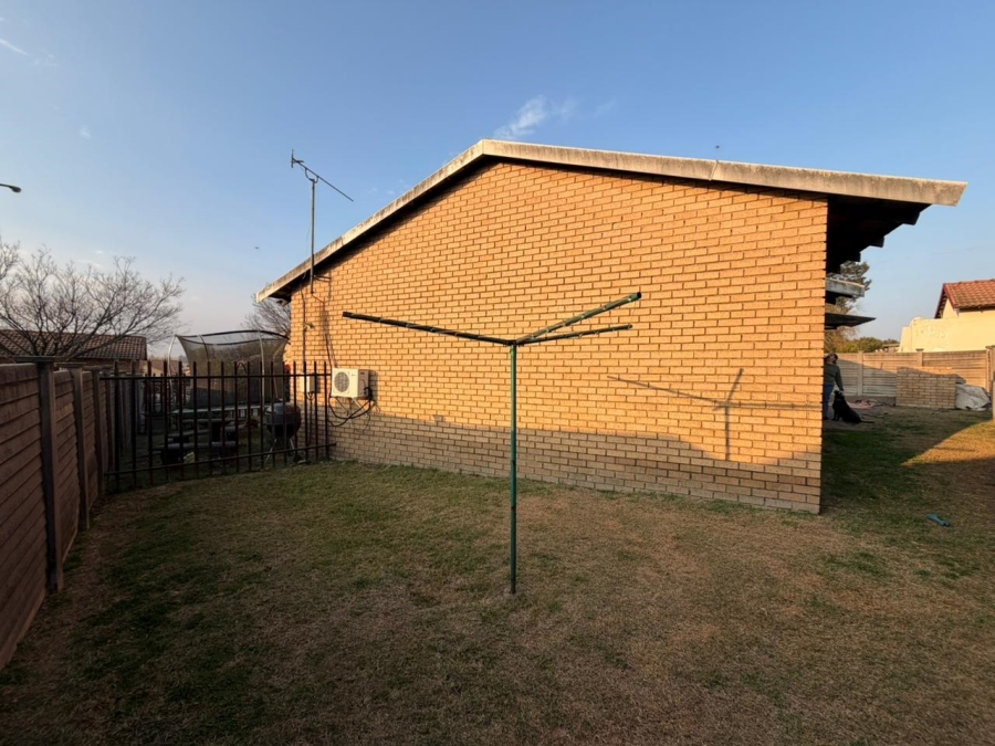 2 Bedroom Property for Sale in Secunda Mpumalanga