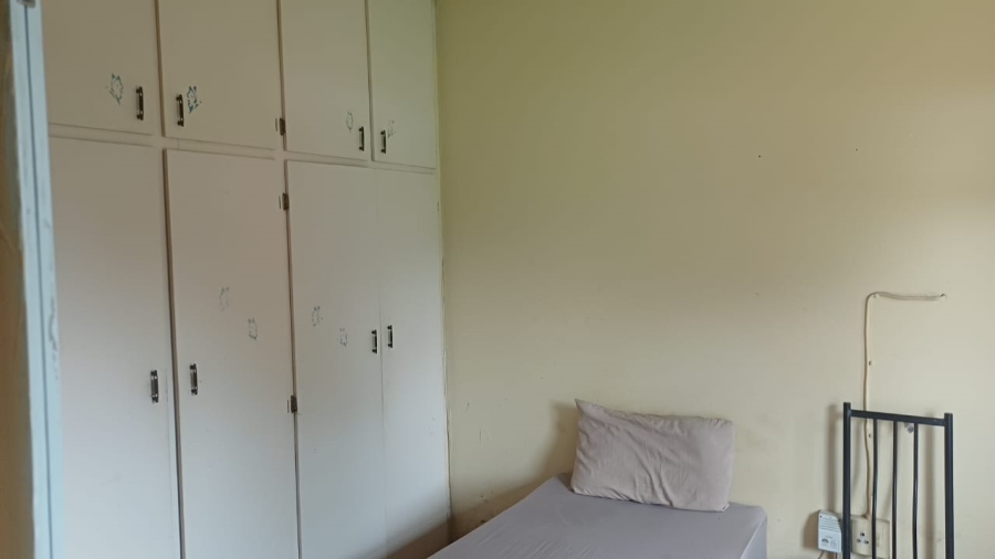 8 Bedroom Property for Sale in De Bruinpark Mpumalanga