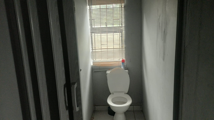 8 Bedroom Property for Sale in De Bruinpark Mpumalanga