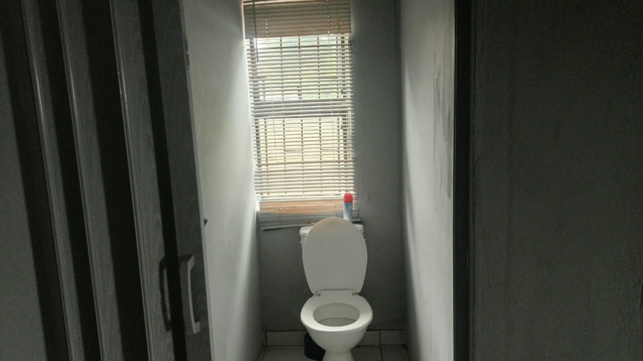 8 Bedroom Property for Sale in De Bruinpark Mpumalanga