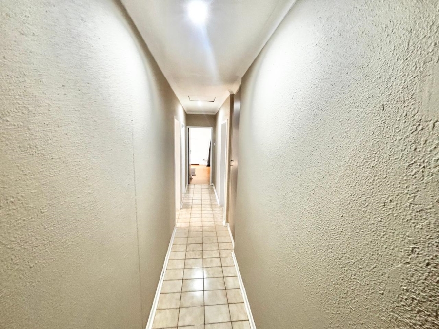 4 Bedroom Property for Sale in Kruinpark Mpumalanga