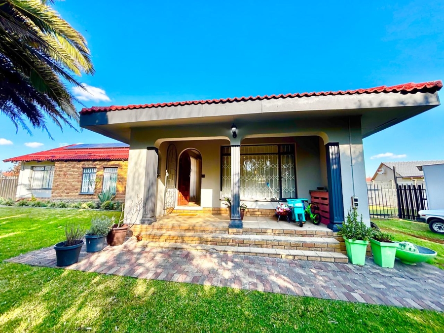 4 Bedroom Property for Sale in Kruinpark Mpumalanga