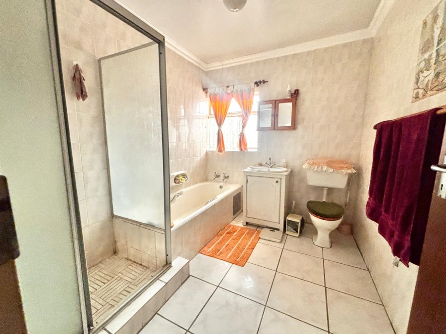 4 Bedroom Property for Sale in Sunset Park Mpumalanga