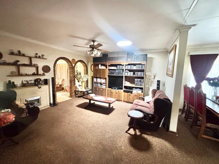 4 Bedroom Property for Sale in Sunset Park Mpumalanga