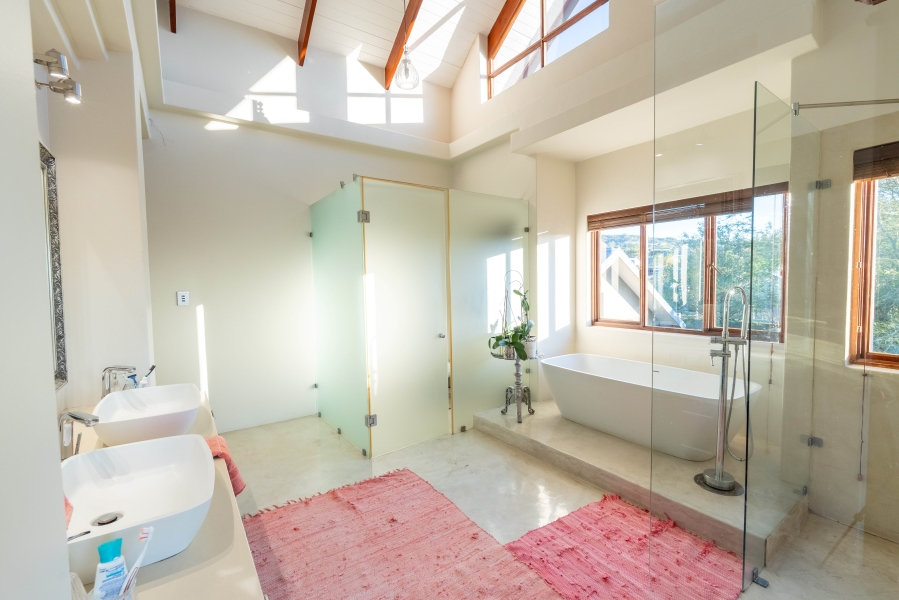 5 Bedroom Property for Sale in The Rest Nature Estate Mpumalanga