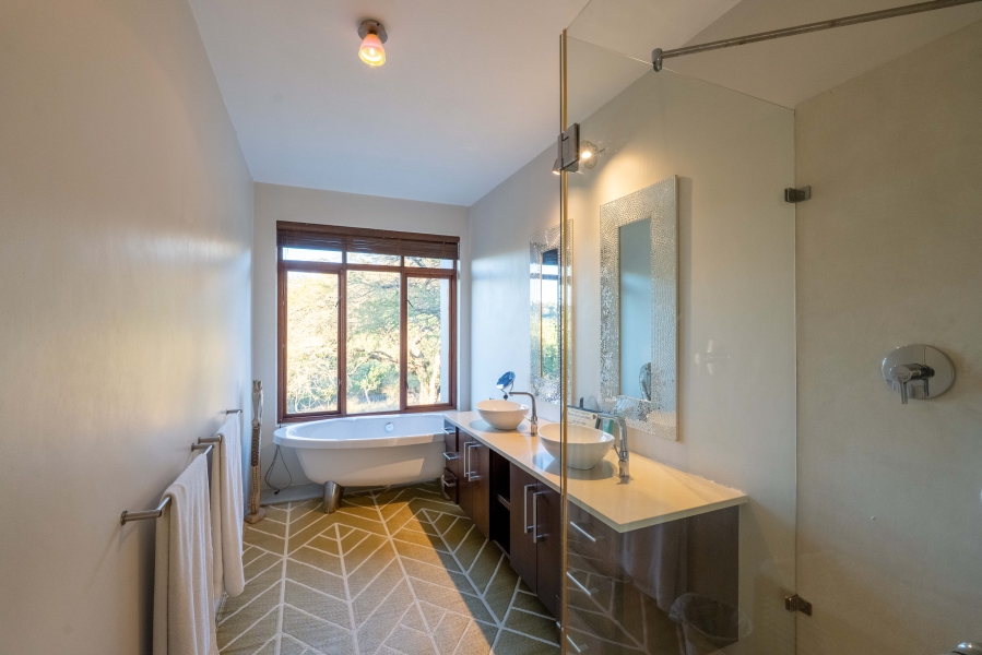 5 Bedroom Property for Sale in The Rest Nature Estate Mpumalanga