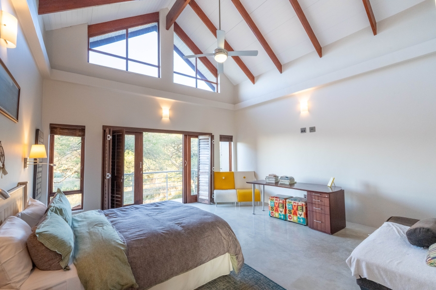 5 Bedroom Property for Sale in The Rest Nature Estate Mpumalanga
