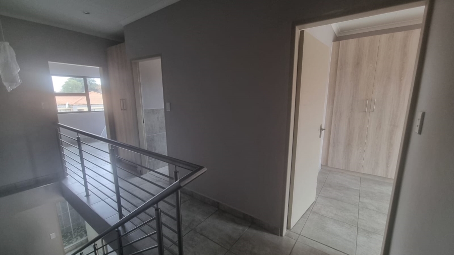 3 Bedroom Property for Sale in Jackaroo Park Mpumalanga