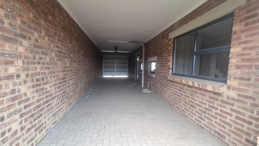 3 Bedroom Property for Sale in Jackaroo Park Mpumalanga