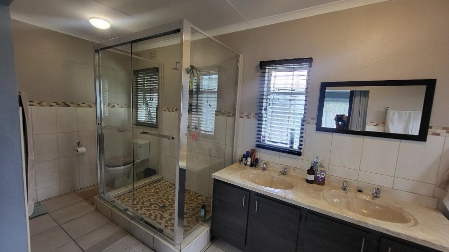 4 Bedroom Property for Sale in Secunda Mpumalanga