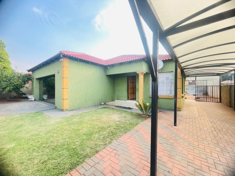 3 Bedroom Property for Sale in Mineralia Mpumalanga