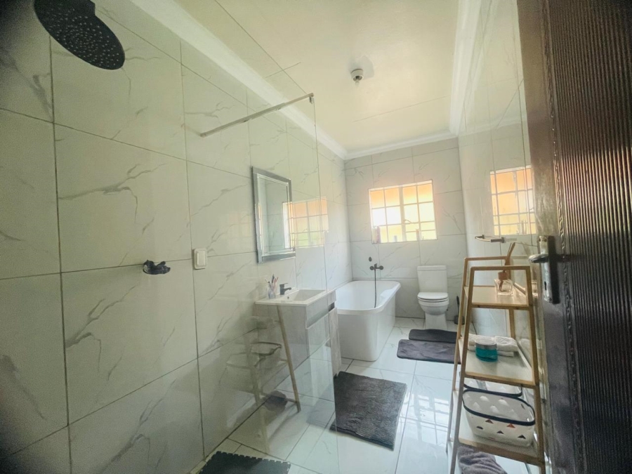 3 Bedroom Property for Sale in Mineralia Mpumalanga