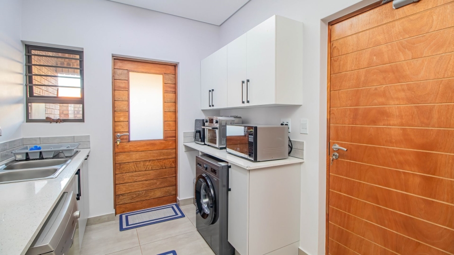 3 Bedroom Property for Sale in Bateleur Estate Mpumalanga