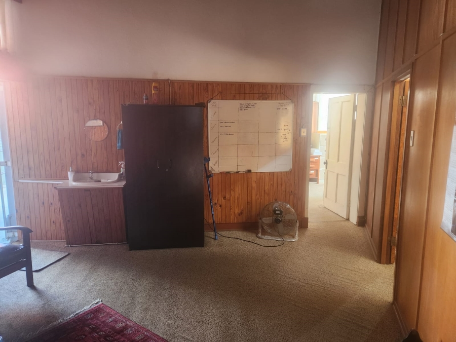 6 Bedroom Property for Sale in Barberton Mpumalanga