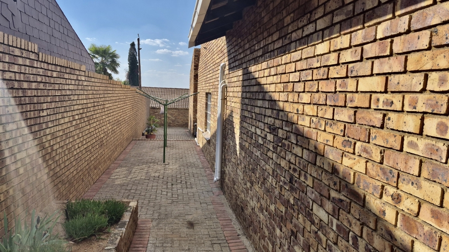 4 Bedroom Property for Sale in Die Heuwel Mpumalanga