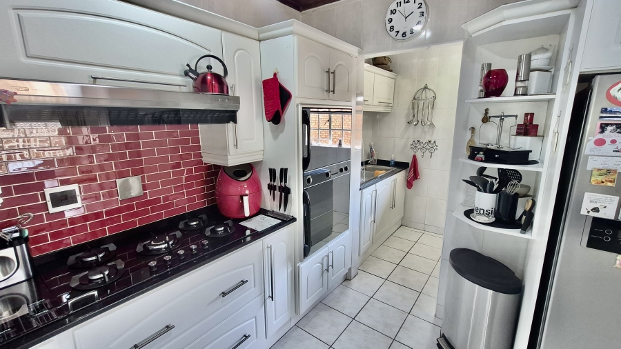 4 Bedroom Property for Sale in Die Heuwel Mpumalanga