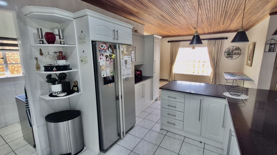 4 Bedroom Property for Sale in Die Heuwel Mpumalanga